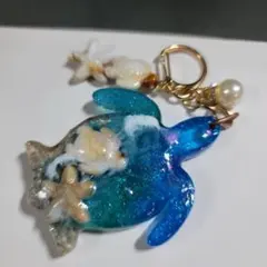 ウミガメ ホヌ 海 絵の具 チューブ レジン キーホルダー - メルカリ