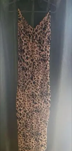 【値下げしました】FOREVER21 キャミワンピ