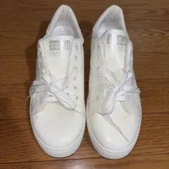 白　靴　スニーカー