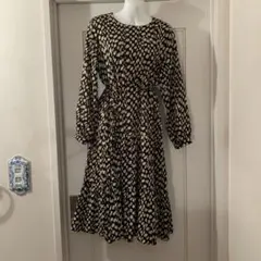 黒&ベージュドット柄ワンピース　マタニティにも