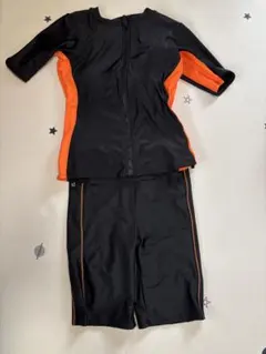 スポーツ用水着セット 半袖トップスとハーフパンツ