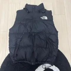 THE NORTH FACE ダウンベスト ブラック Lのサムネイル