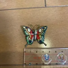 蝶々　ブローチ