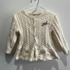petit main アイボリー ケーブルニットセーター