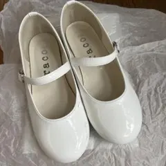 ホワイト ストラップ付きバレエシューズ 20.0