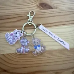 ディズニーおしゃれキャット　アクリルキーホルダー　マリーのサムネイル