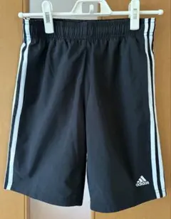 adidas ハーフパンツ 150cm 黒