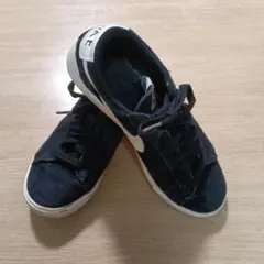 NIKE ウィメンズ　ブレイザー　ブラック スニーカー　22.5センチ