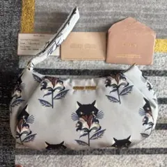 miu miu ポーチ キャットプリントのサムネイル