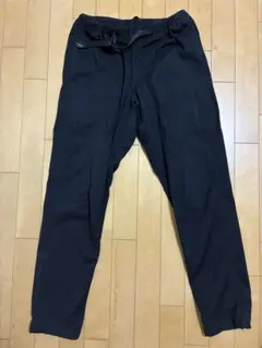 BEAMS 黒 ストレートパンツ Mサイズ