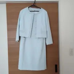 ライトブルー スーツセット ジャケットとスカート