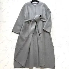 美品 ebure ノーカラー ウール ゆったり ベルト付ロングコート グレーのサムネイル