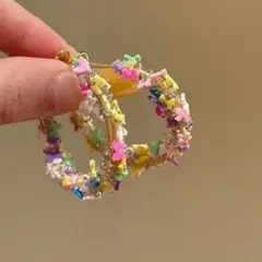 マルチカラー 蝶々 フープピアス ゴールド キラキラ 夏 パーティー 美品