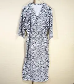 16.浴衣リメイク ルームウェア 前合わせ着物調 菱菊 藍 白 ラップワンピース