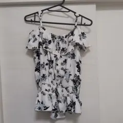 CECIL McBEE　花柄 オフショルダー トップスのサムネイル