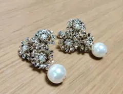 フラワーフラワー＆パールイヤリング　8000円相当 日本製