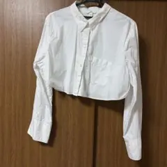 H&M クロップド丈 長袖シャツ ホワイトのサムネイル