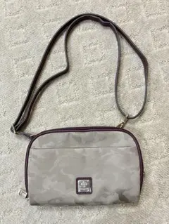 クリスチャンオリビエ☆お財布機能付きマルチポシェット カモフラ柄　迷彩