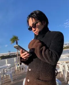 Neil Barrett ニールバレット グラデーション チェスターコート 黒のサムネイル