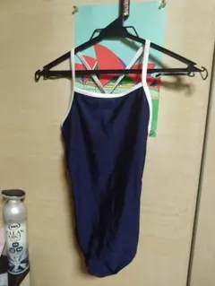 ❻ ネイビー ワンピース水着 女の子用