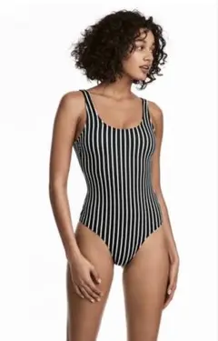 H&M インテグラルブ　ストライプ柄 ワンピース水着 ブラック×ホワイト　美品のサムネイル