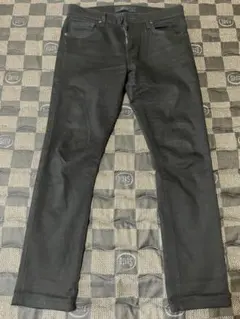 J BRAND ブラックデニム 31インチ　スリム