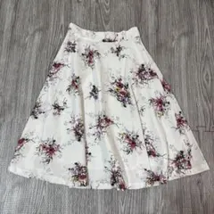 【新品未使用】ミッシュマッシュ フレアスカート　S 花柄　ホワイト