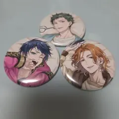 ツイステ 缶バッジ くつろぎマイルーム トレイ　ケイト　デュース