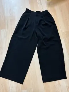 UNIQLO ブラック ワイドパンツ M 未使用