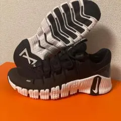 24cm 新品 ナイキ フリー メトコン 5 DV3950-001 黒　白