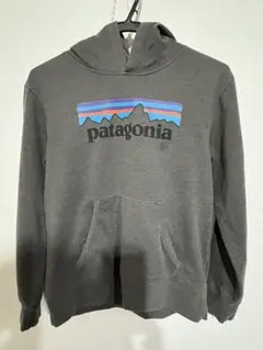 Patagonia パーカー キッズXL グレー