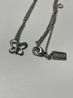 COACH 蝶のモチーフ シルバーネックレス