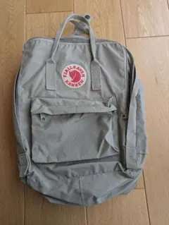フェールラーベン カンケン FJALL RAVEN KANKEN グレー値下げ可 - メルカリ