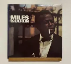 Item thumbnail for item 252c3d39-9e87-4ff9-9581-69550df4f36b