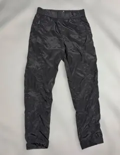 ナイロンパンツ カジュアルパンツ