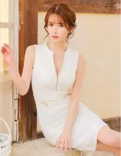 ホワイトノースリーブタイトドレス　jewels