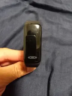 黒いタッチスクリーンスマートウォッチ本体