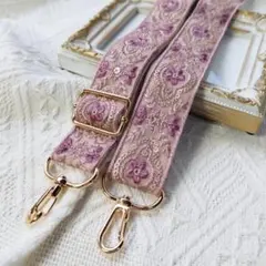 Item thumbnail for item 0b4100fb-8a40-46bd-83dd-cd70e8743b5e