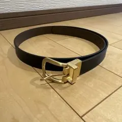 シンプルな黒いレザーベルト リバーシブル