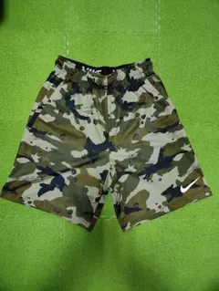 NIKE（ナイキ）カモフラージュ　ショートパンツ　Sサイズ