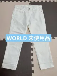 ★値下げ！ホワイト デニムパンツ 6〜8分丈　M〜Lサイズ WORLDのサムネイル