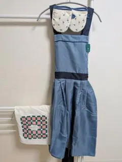 青色プリーツエプロン・ミトン セット