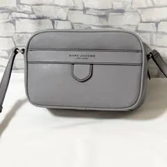 極美品✨MARC JACOBS・ショルダーバッグ斜め掛け PVCレザー グレー系
