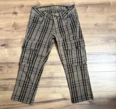 バーバリーブルーレーベル　ベージュと黒のチェック柄カーゴパンツ