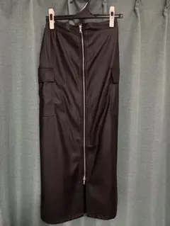 フロントジップ　ナローロングスカート　ブラック