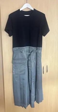 sacai 24ss プリーツワンピース　2のサムネイル