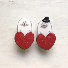 ブローチ　アザラシ　ペア　かわいい　ハンドメイド
