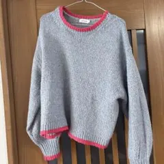 LEPSIM グレーとピンクの長袖ニットセーター