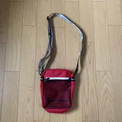 美品！Champion ショルダーバッグ レッドのサムネイル