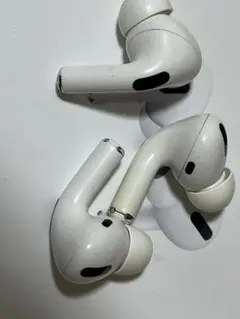 ３個セットですAirPods pro イヤホンのみ 本体 ホワイト 使用感あり